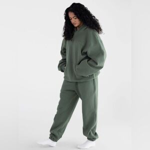 Comfrt Minimalist Sweatpants